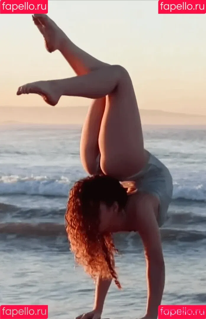 Sofie Dossi / sofiedossi Onlyfans Photo Gallery 