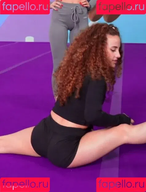 Sofie Dossi / sofiedossi Onlyfans Photo Gallery 