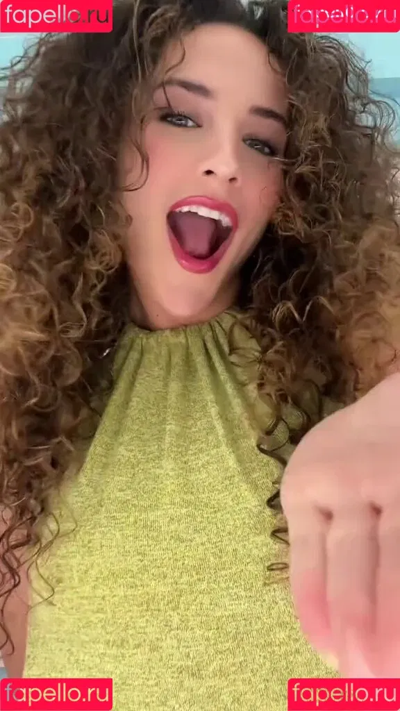 Sofie Dossi / sofiedossi Onlyfans Photo Gallery 