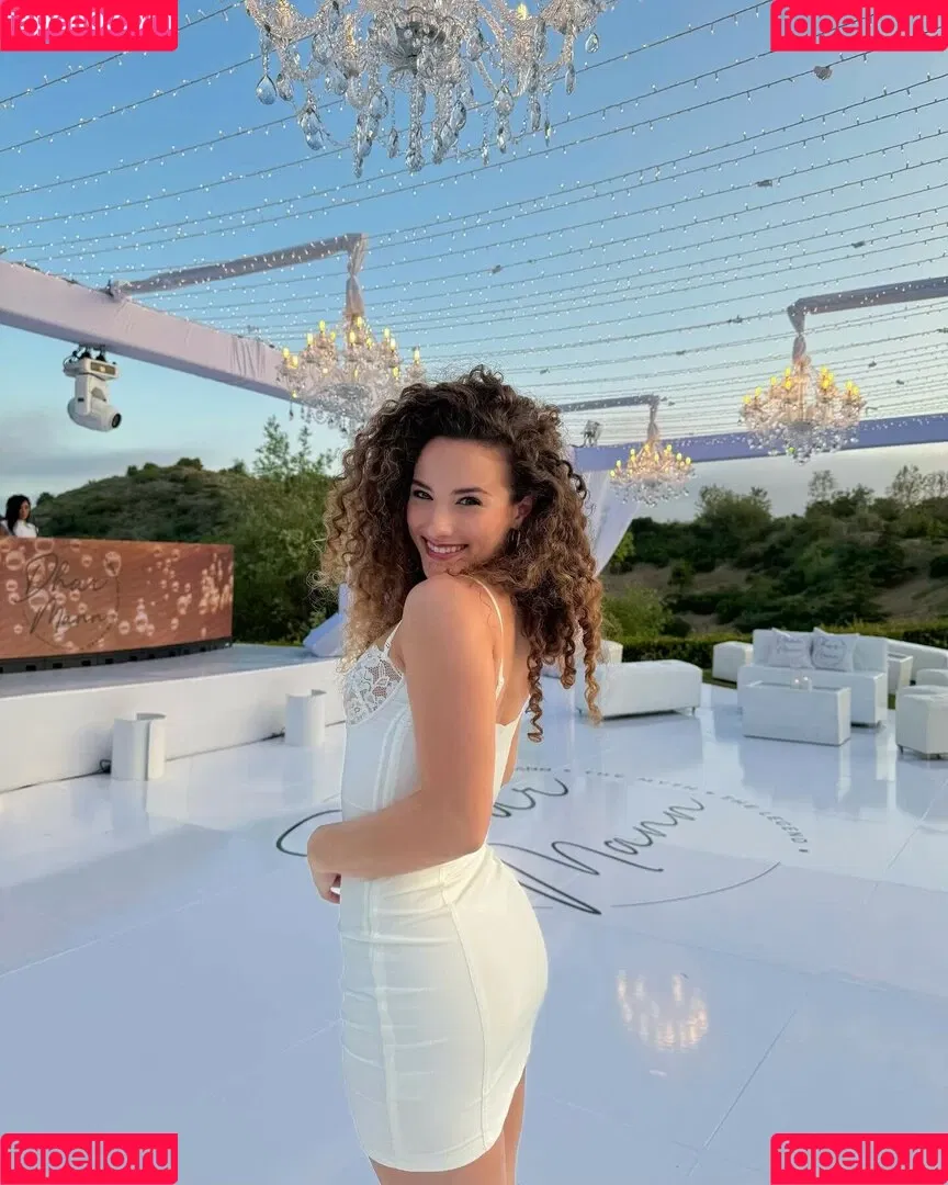 Sofie Dossi / sofiedossi Onlyfans Photo Gallery 