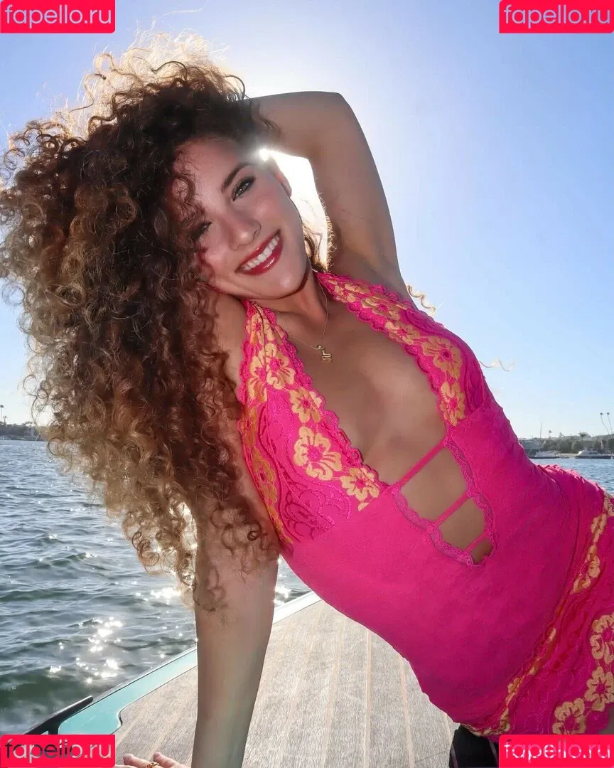Sofie Dossi / sofiedossi Onlyfans Photo Gallery 