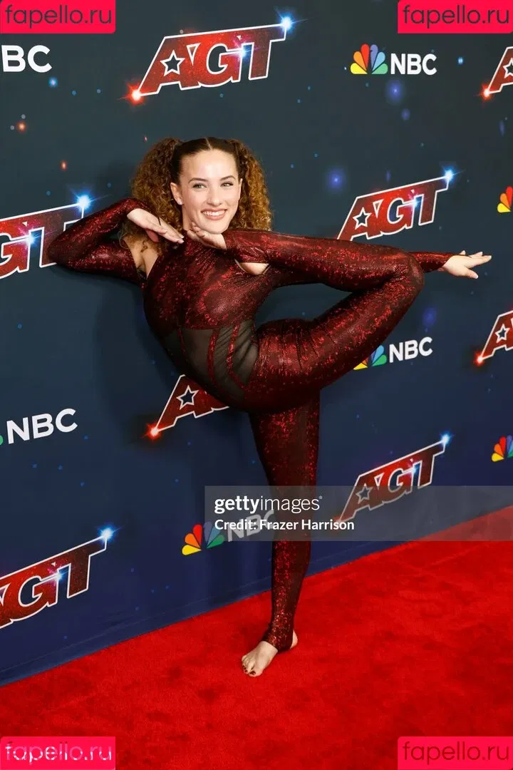 Sofie Dossi / sofiedossi Onlyfans Photo Gallery 