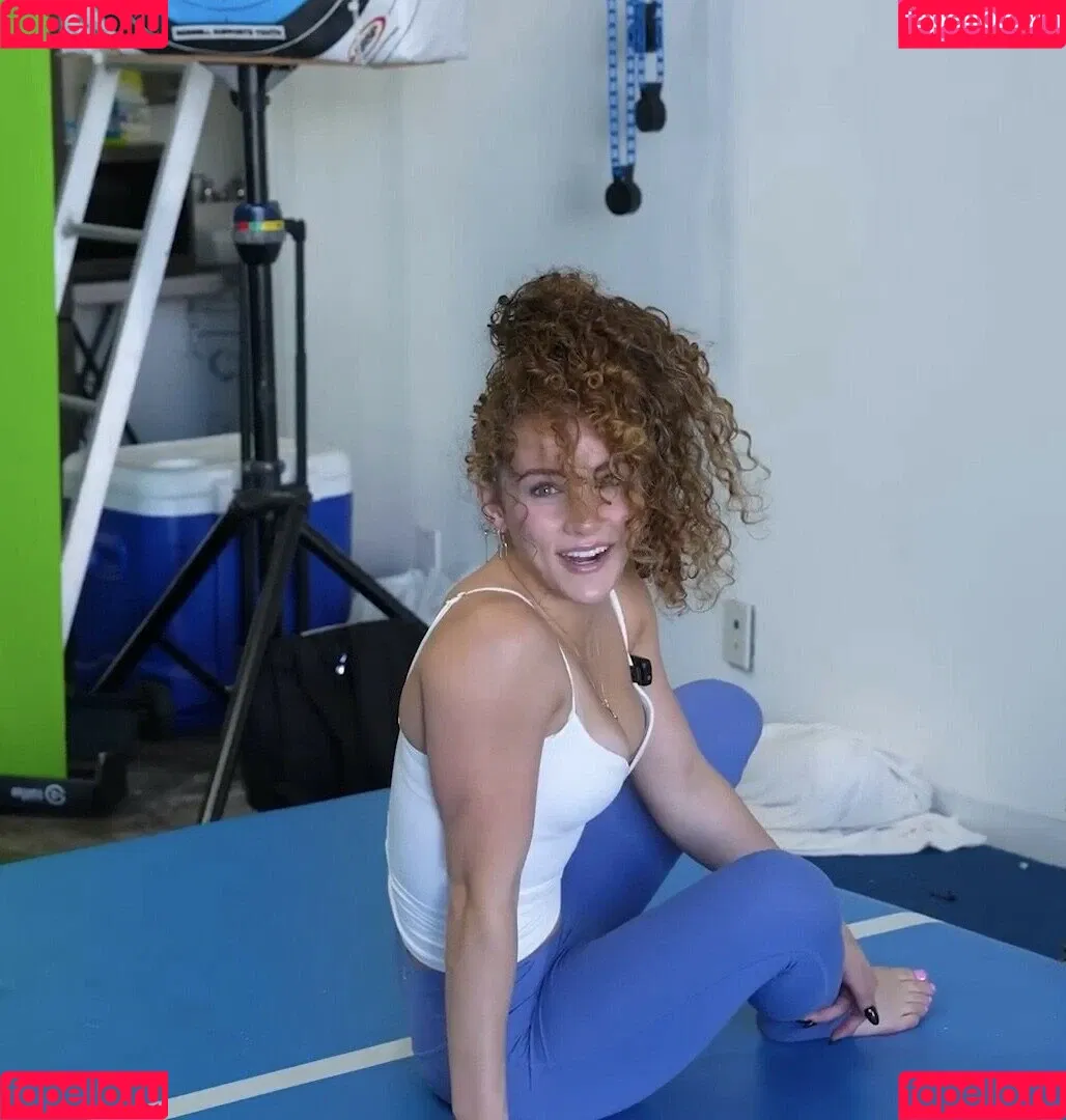 Sofie Dossi / sofiedossi Onlyfans Photo Gallery 