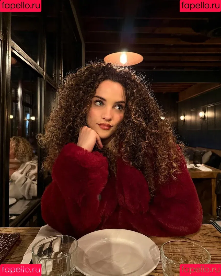 Sofie Dossi / sofiedossi Onlyfans Photo Gallery 