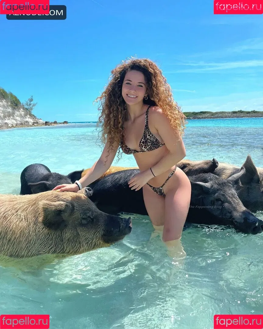 Sofie Dossi / sofiedossi Onlyfans Photo Gallery 