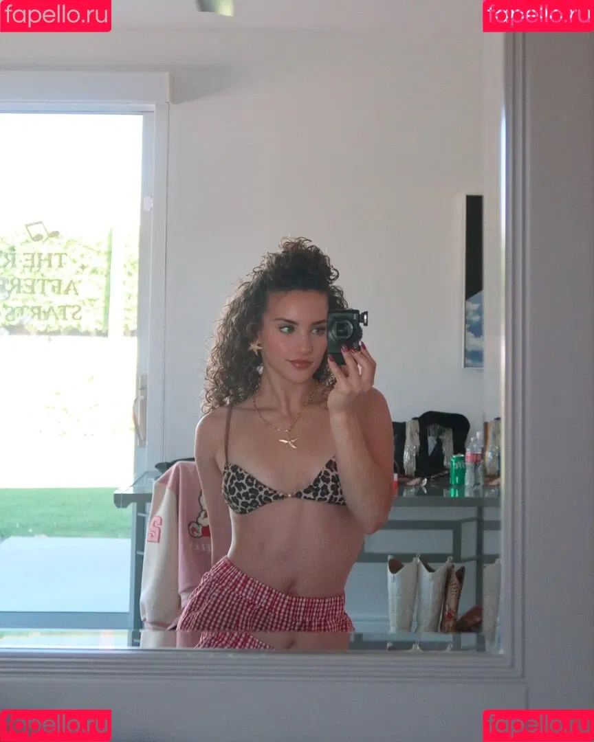 Sofie Dossi / sofiedossi Onlyfans Photo Gallery 