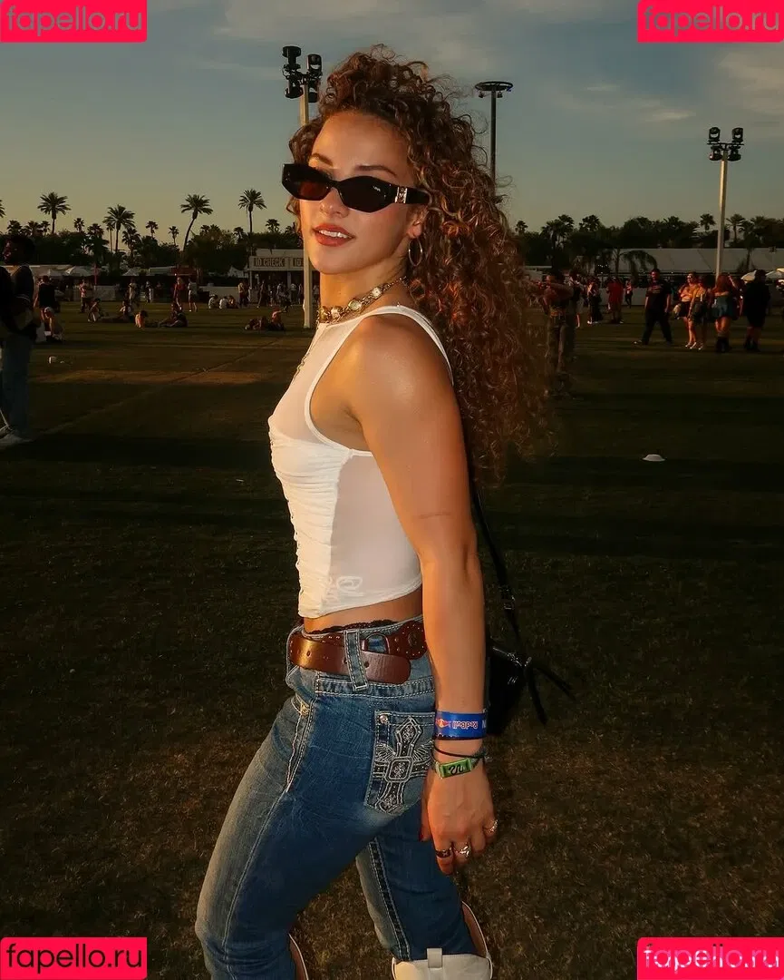 Sofie Dossi / sofiedossi Onlyfans Photo Gallery 
