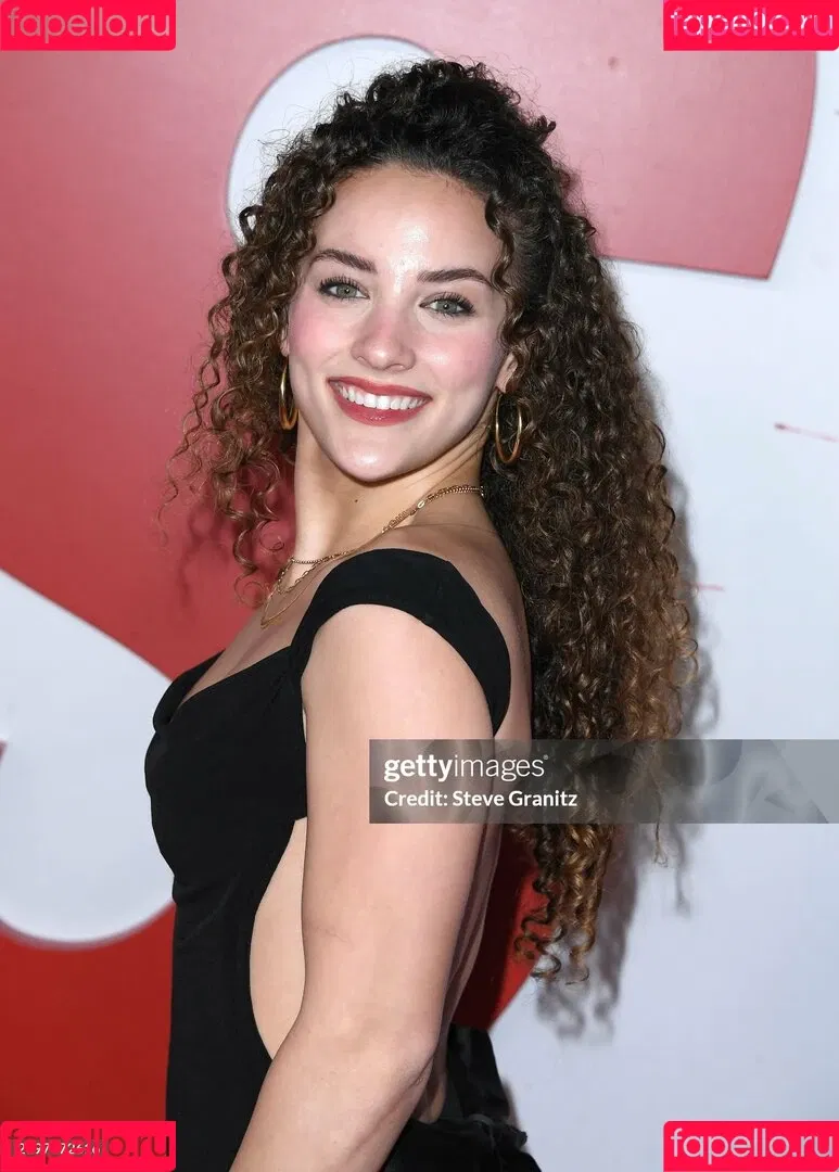Sofie Dossi / sofiedossi Onlyfans Photo Gallery 