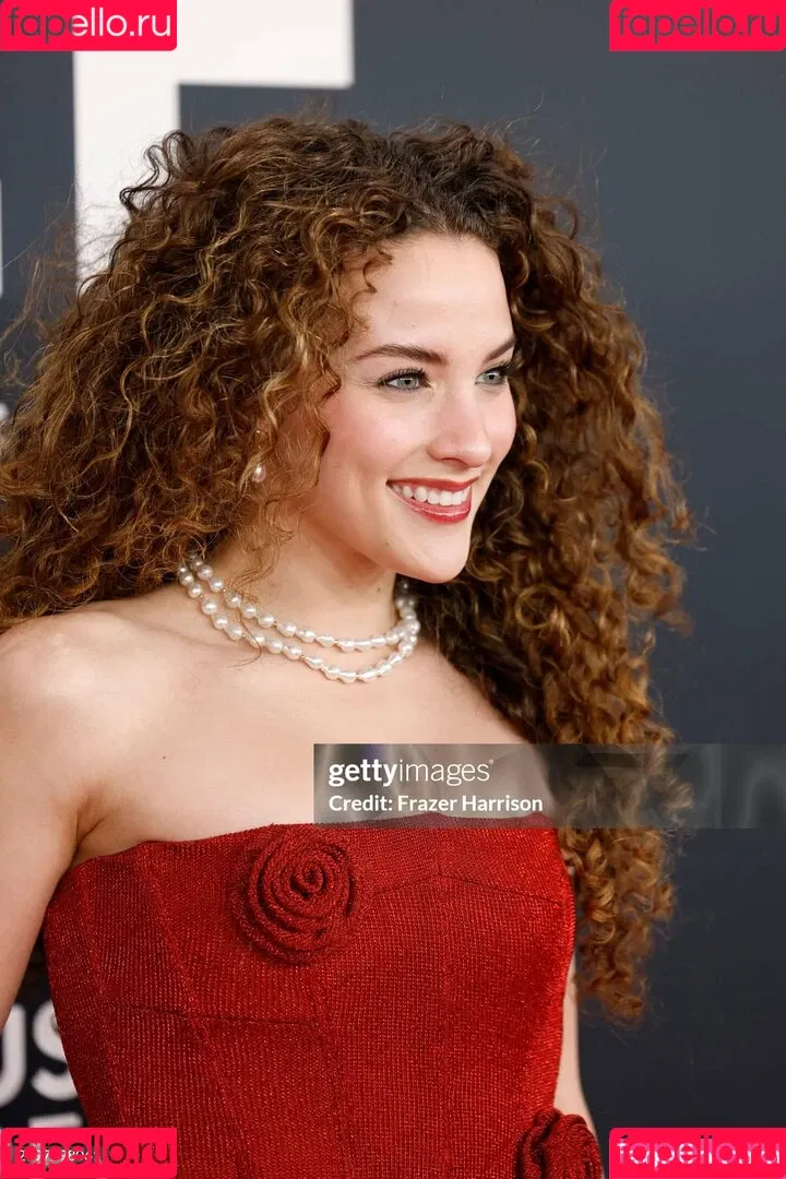Sofie Dossi / sofiedossi Onlyfans Photo Gallery 