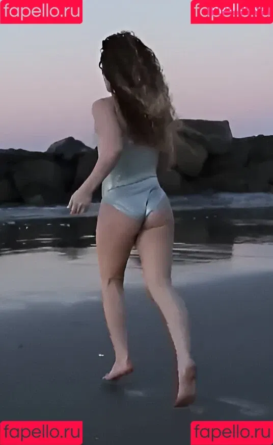 Sofie Dossi / sofiedossi Onlyfans Photo Gallery 