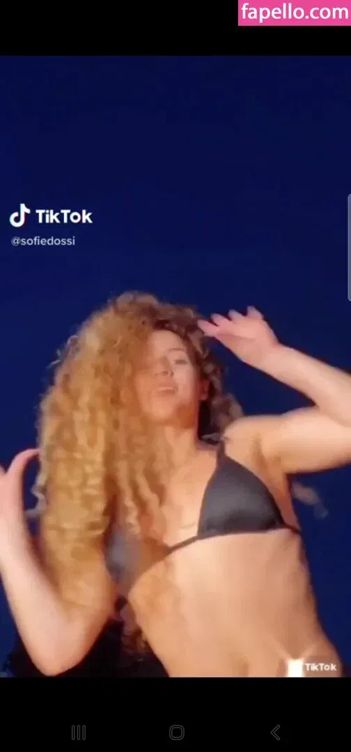 Sofie Dossi / sofiedossi Onlyfans Photo Gallery 