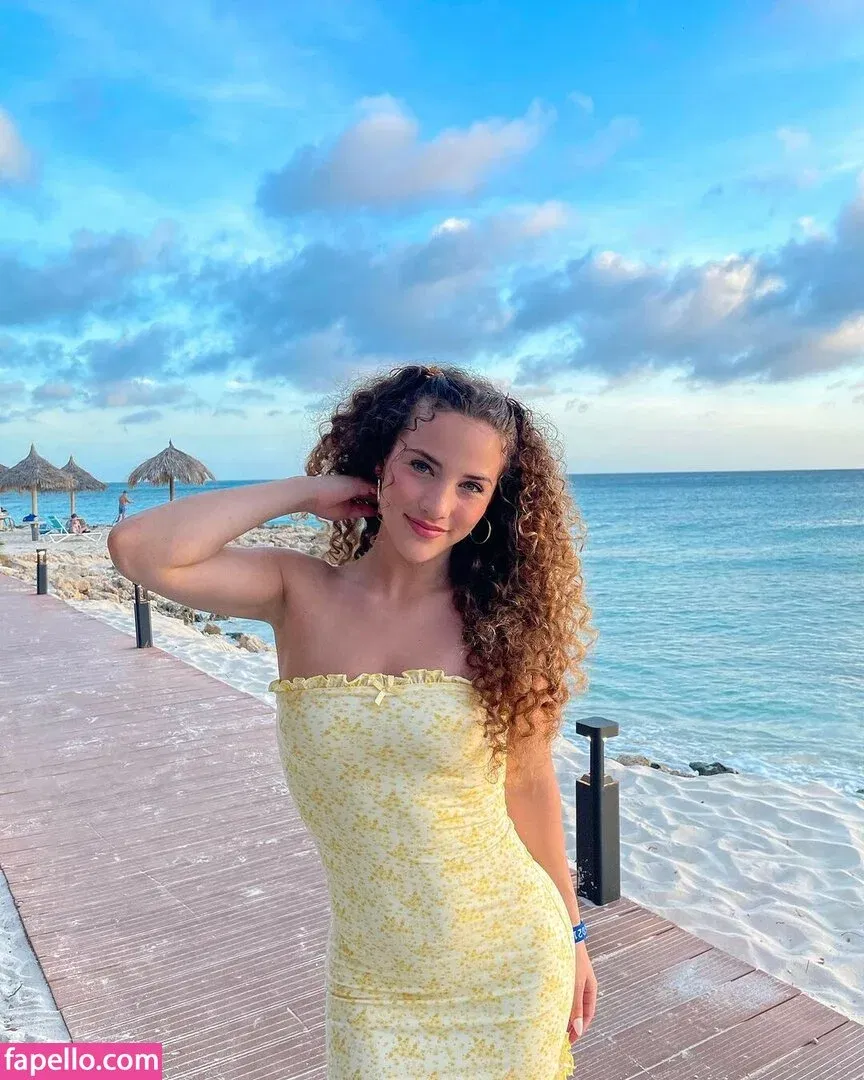 Sofie Dossi / sofiedossi Onlyfans Photo Gallery 
