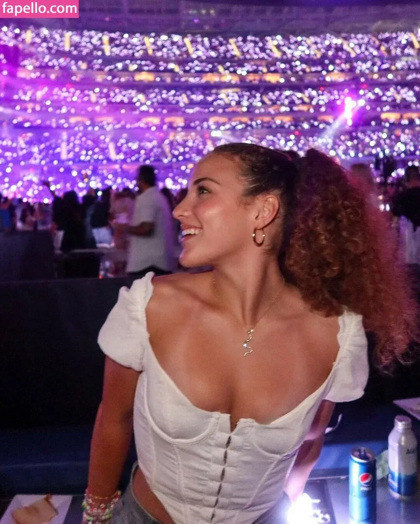 Sofie Dossi / sofiedossi Onlyfans Photo Gallery 