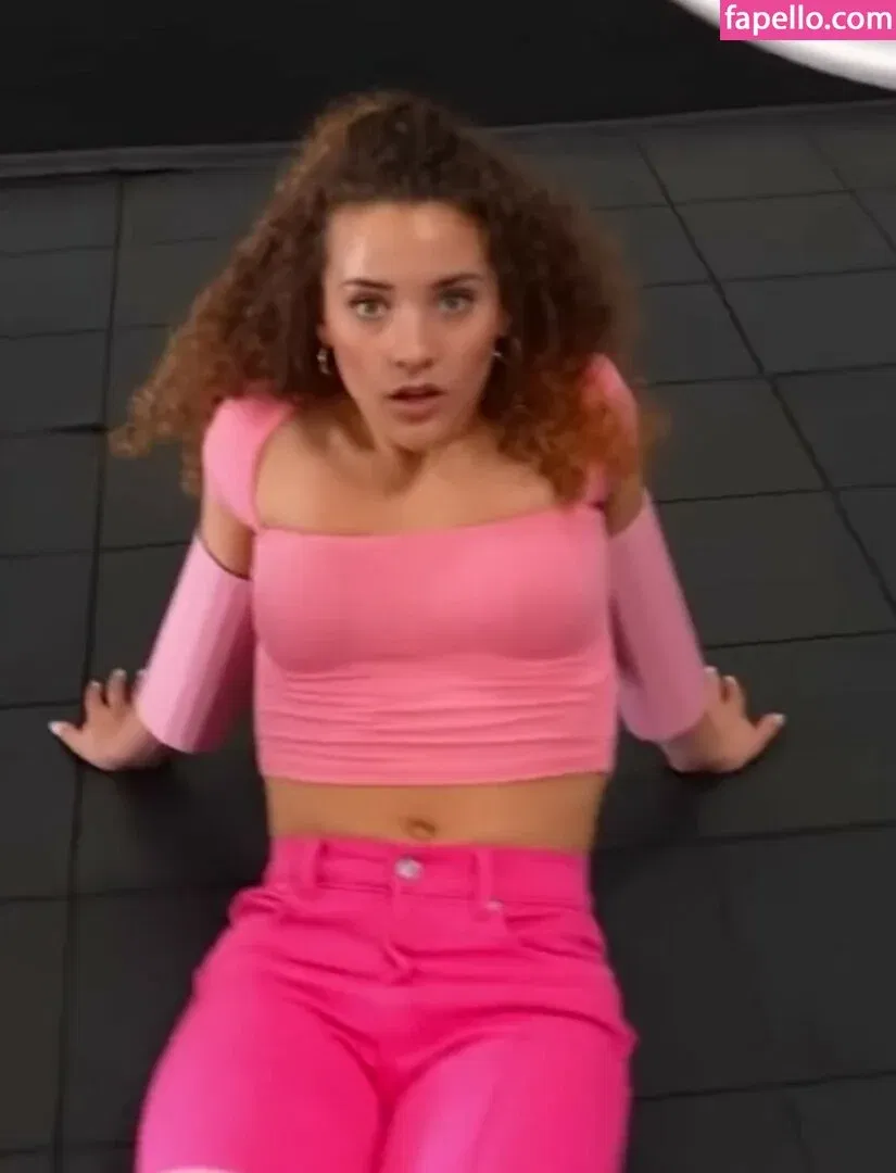 Sofie Dossi / sofiedossi Onlyfans Photo Gallery 