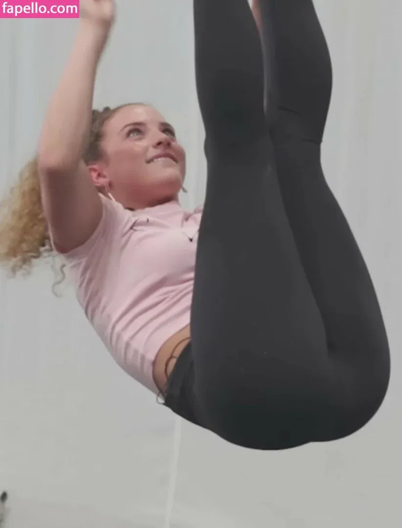 Sofie Dossi / sofiedossi Onlyfans Photo Gallery 