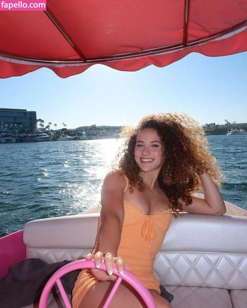 Sofie Dossi / sofiedossi Onlyfans Photo Gallery 