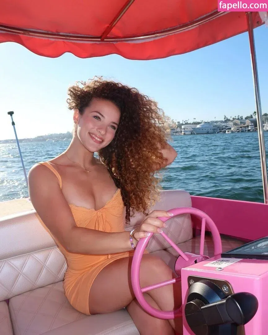 Sofie Dossi / sofiedossi Onlyfans Photo Gallery 