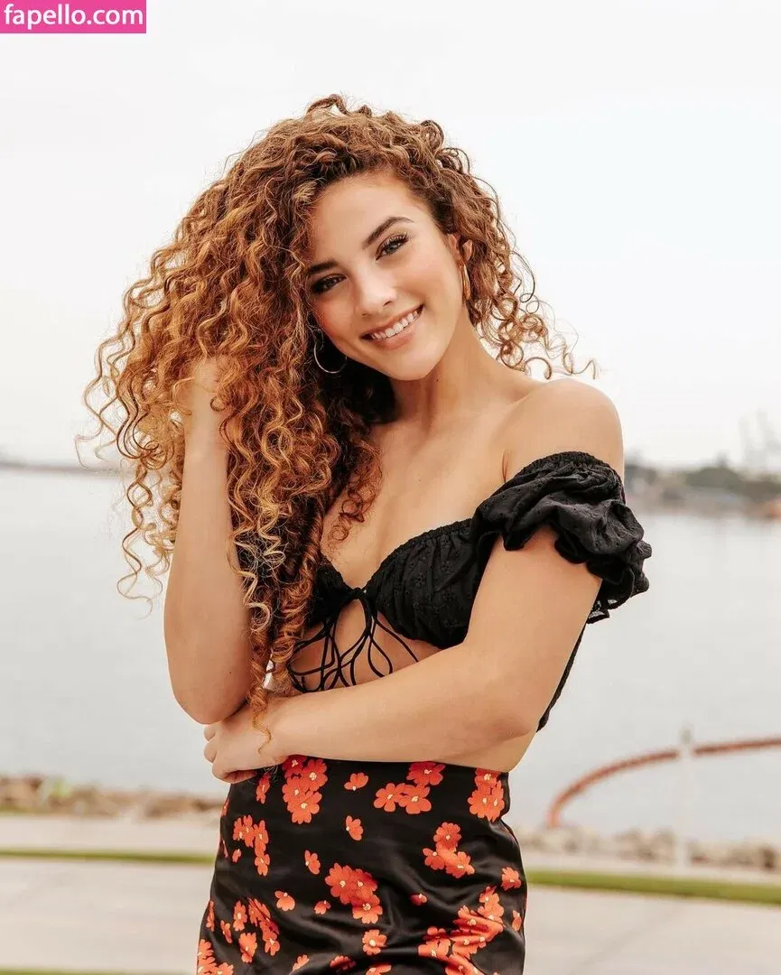 Sofie Dossi / sofiedossi Onlyfans Photo Gallery 