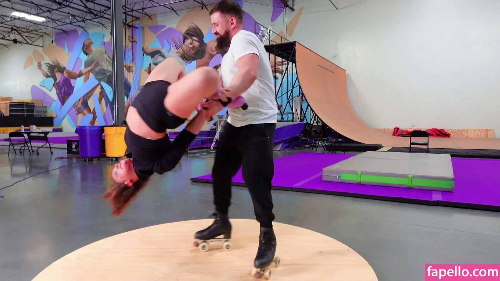 Sofie Dossi / sofiedossi Onlyfans Photo Gallery 