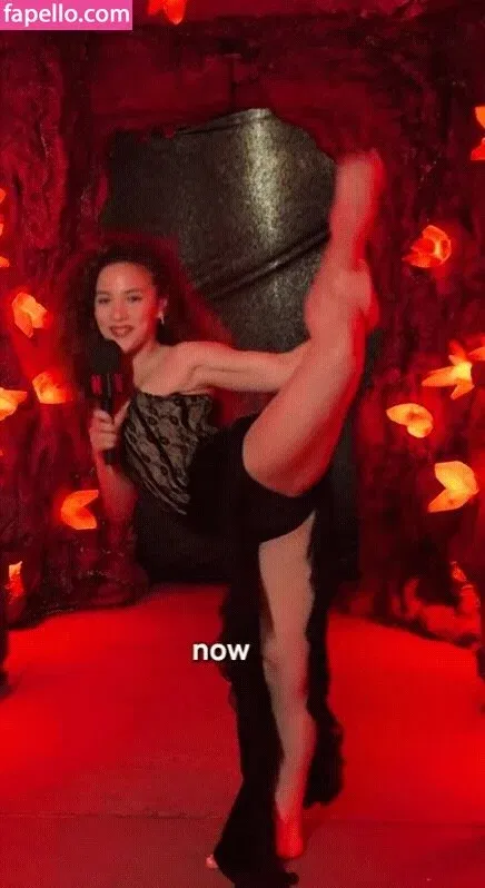 Sofie Dossi / sofiedossi Onlyfans Photo Gallery 