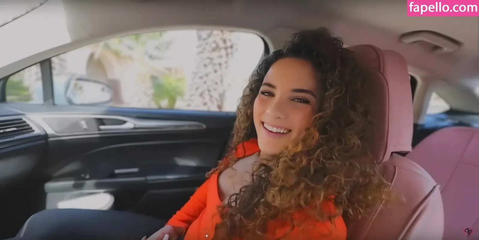 Sofie Dossi / sofiedossi Onlyfans Photo Gallery 