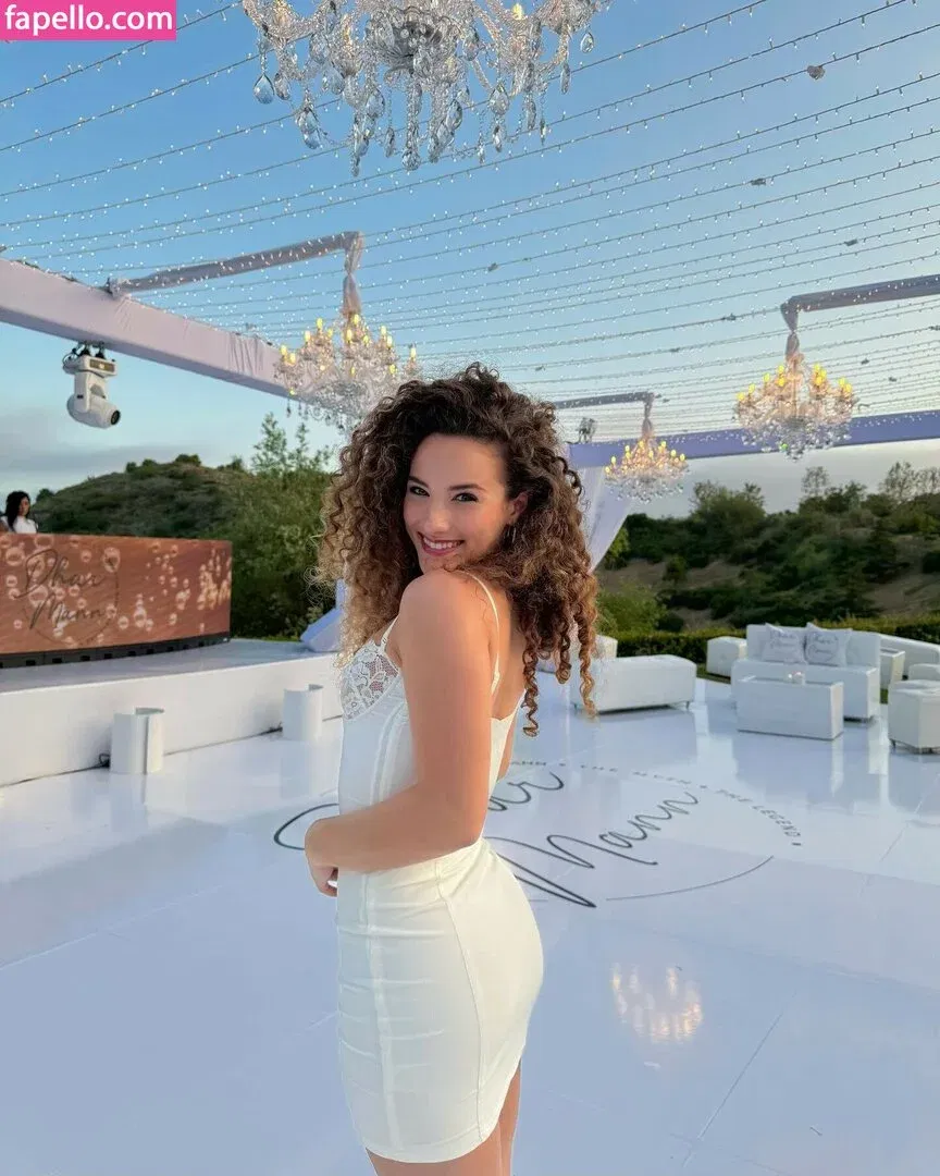 Sofie Dossi / sofiedossi Onlyfans Photo Gallery 