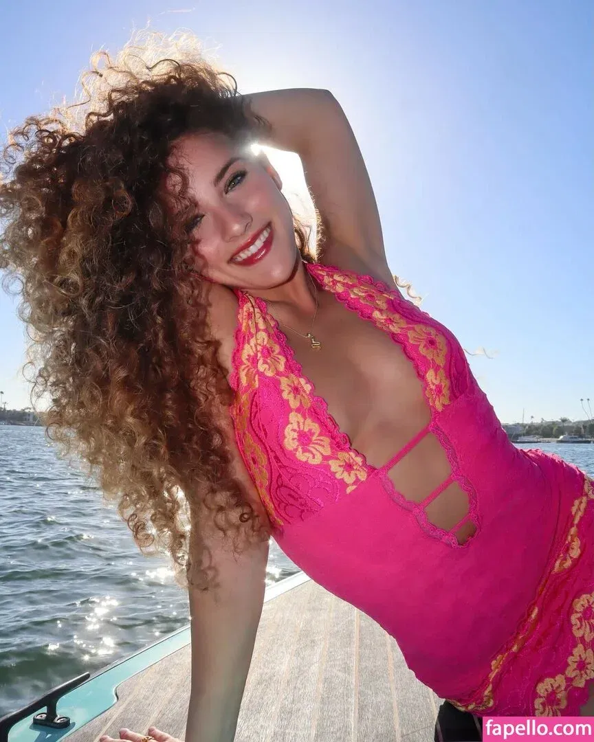 Sofie Dossi / sofiedossi Onlyfans Photo Gallery 