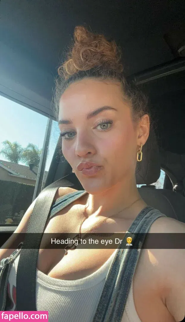 Sofie Dossi / sofiedossi Onlyfans Photo Gallery 