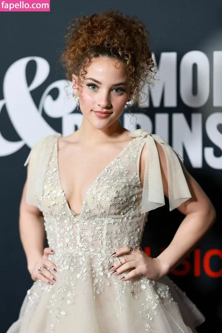 Sofie Dossi / sofiedossi Onlyfans Photo Gallery 