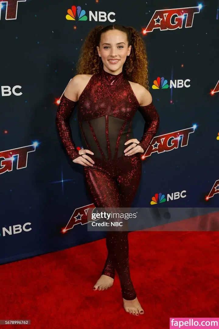 Sofie Dossi / sofiedossi Onlyfans Photo Gallery 