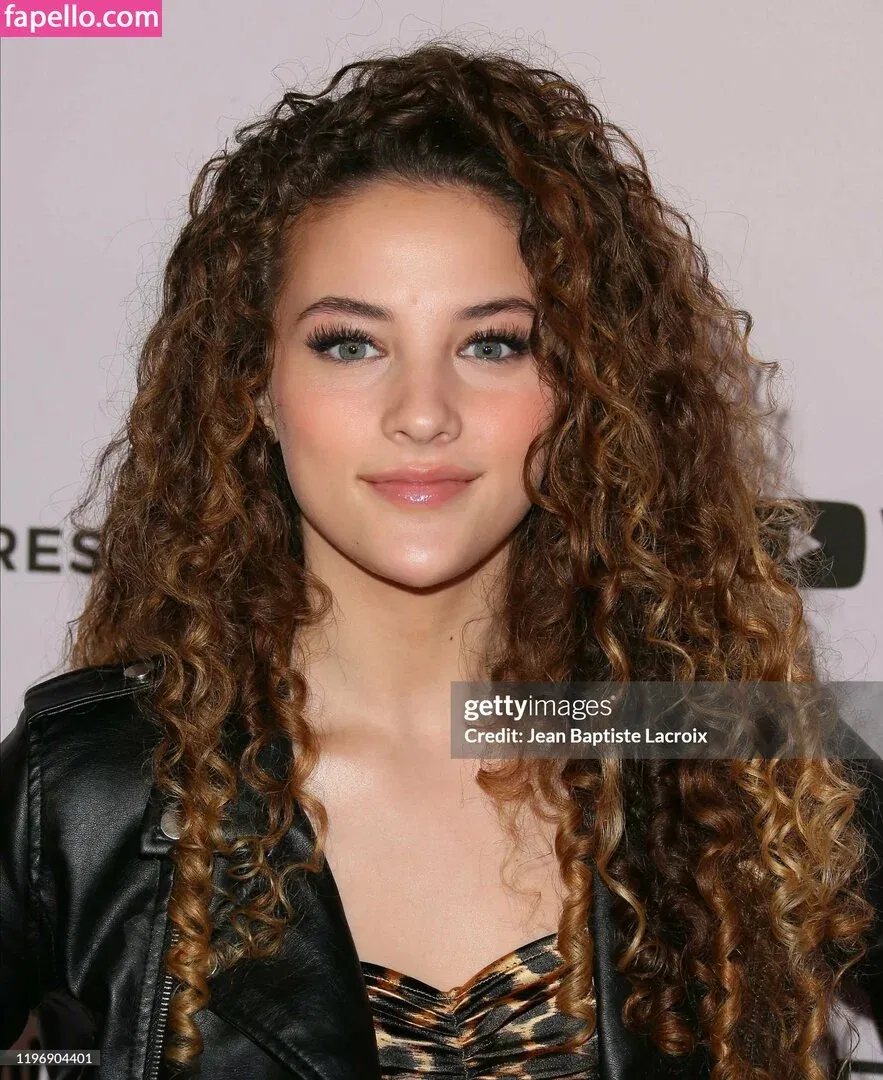 Sofie Dossi / sofiedossi Onlyfans Photo Gallery 