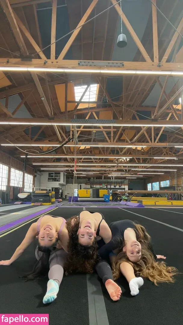 Sofie Dossi / sofiedossi Onlyfans Photo Gallery 