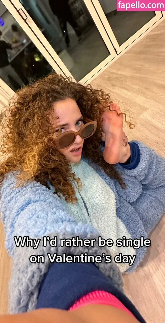 Sofie Dossi / sofiedossi Onlyfans Photo Gallery 