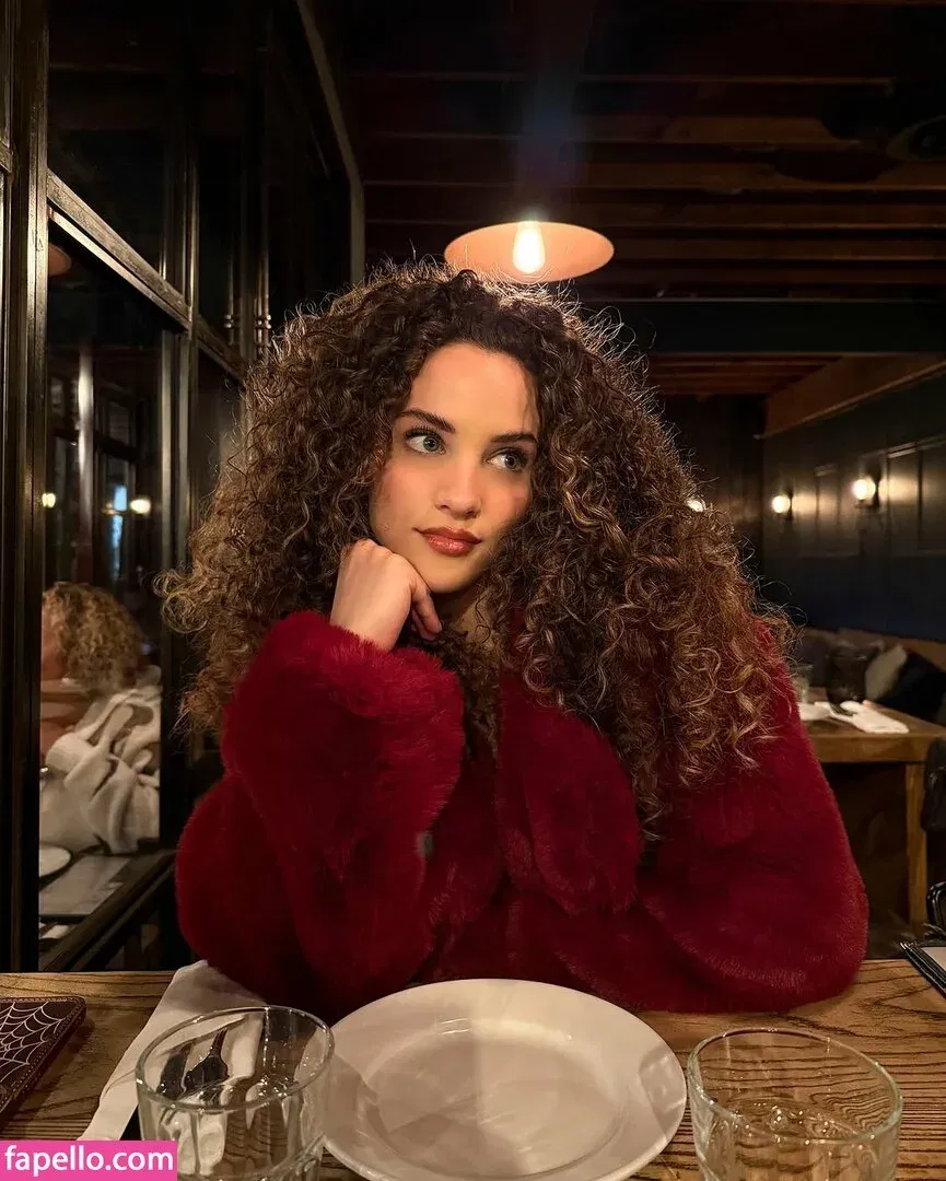 Sofie Dossi / sofiedossi Onlyfans Photo Gallery 