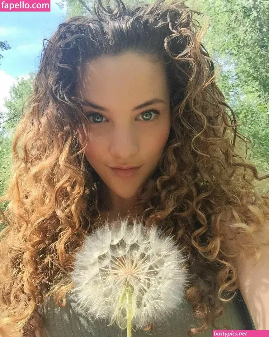 Sofie Dossi / sofiedossi Onlyfans Photo Gallery 