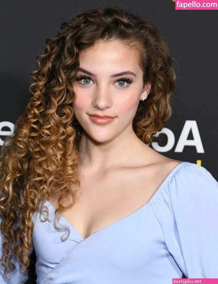 Sofie Dossi / sofiedossi Onlyfans Photo Gallery 