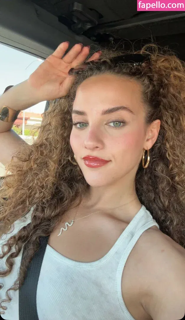 Sofie Dossi / sofiedossi Onlyfans Photo Gallery 