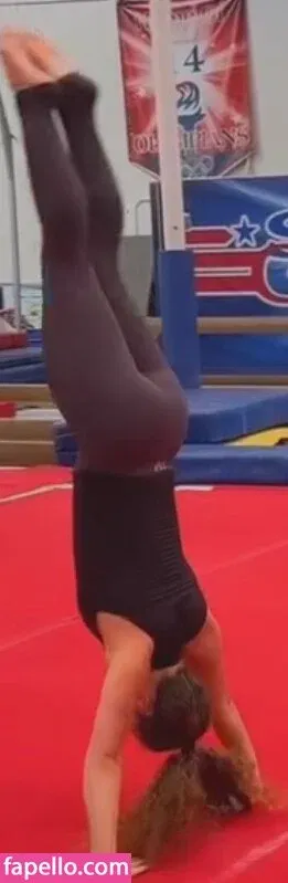 Sofie Dossi / sofiedossi Onlyfans Photo Gallery 