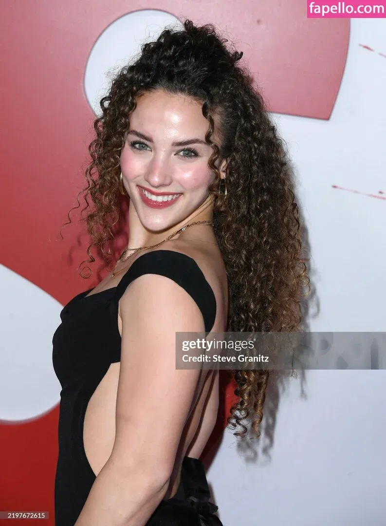 Sofie Dossi / sofiedossi Onlyfans Photo Gallery 