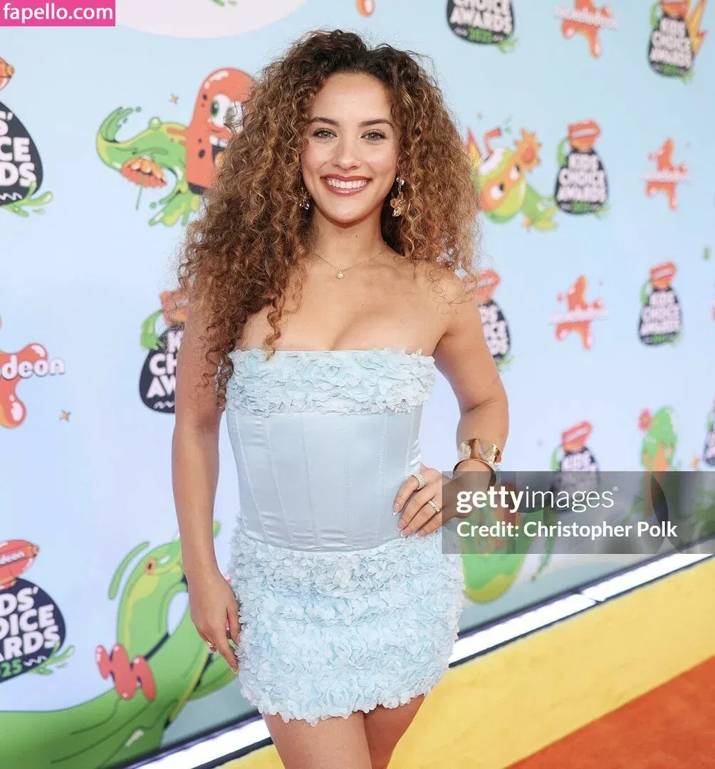 Sofie Dossi / sofiedossi Onlyfans Photo Gallery 