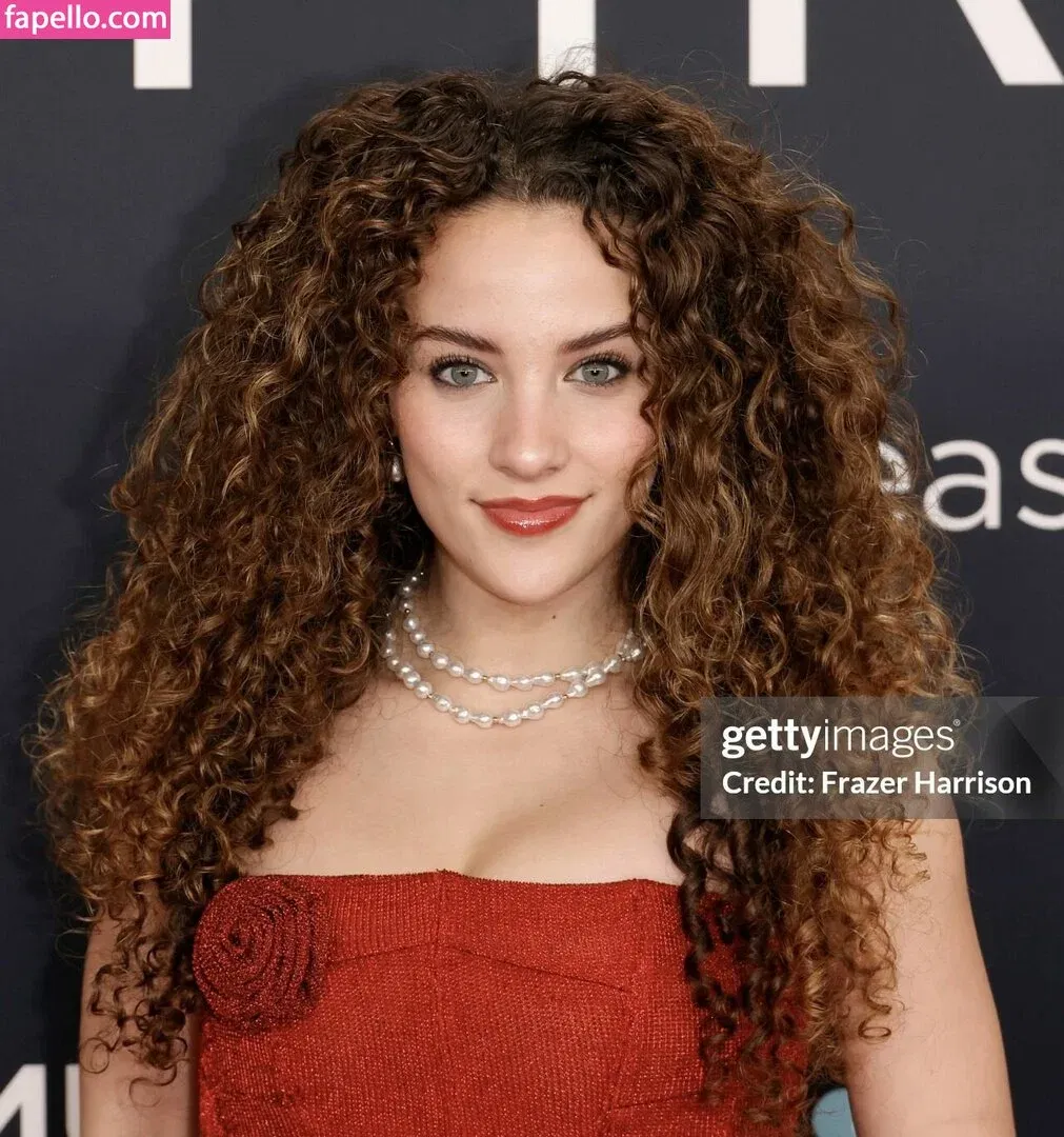 Sofie Dossi / sofiedossi Onlyfans Photo Gallery 