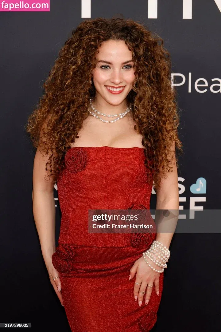 Sofie Dossi / sofiedossi Onlyfans Photo Gallery 