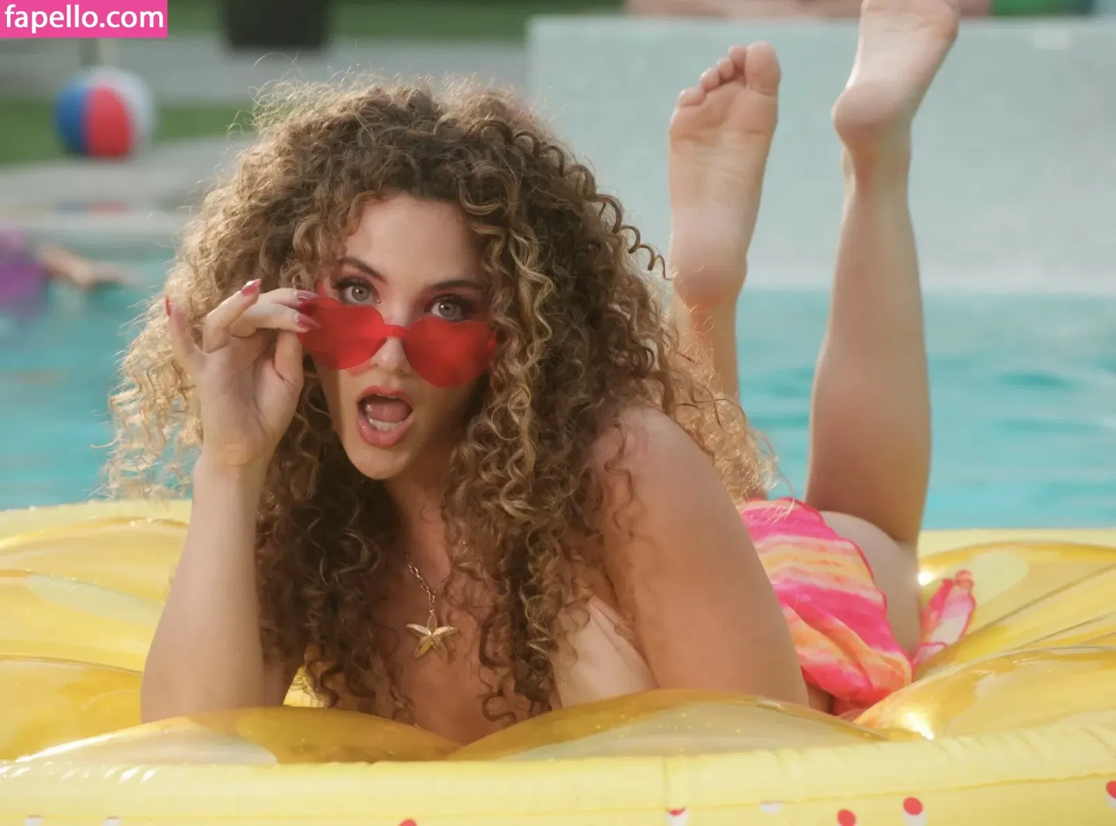 Sofie Dossi / sofiedossi Onlyfans Photo Gallery 