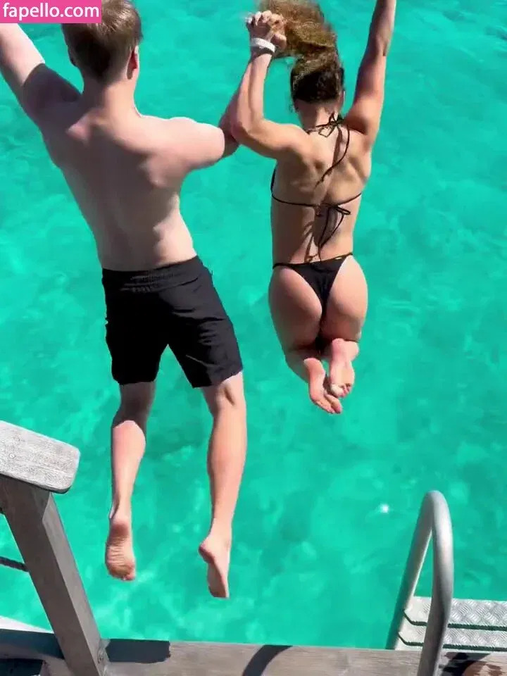 Sofie Dossi / sofiedossi Onlyfans Photo Gallery 