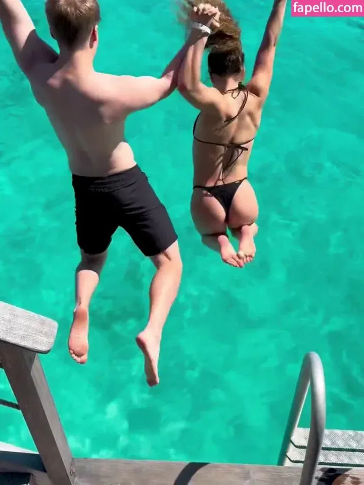 Sofie Dossi / sofiedossi Onlyfans Photo Gallery 