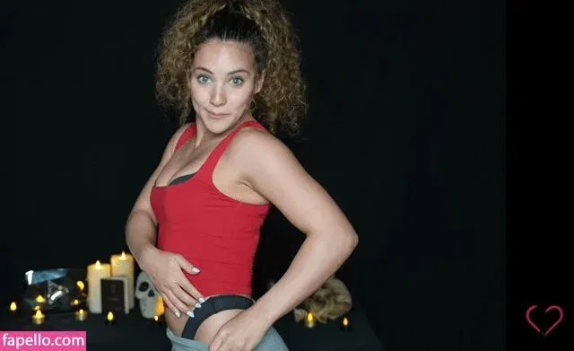 Sofie Dossi / sofiedossi Onlyfans Photo Gallery 