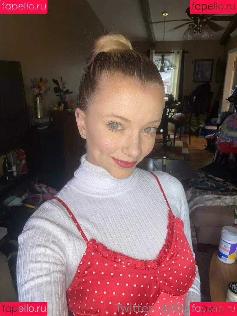 Riley Star / RileyStarrrr / rileystarxxx / whyrileystar Onlyfans Photo Gallery 