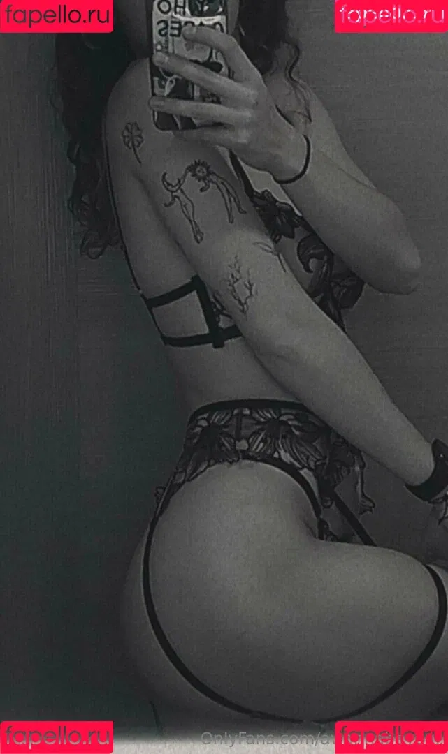 awannabeyour / awannabeyour__s Onlyfans Photo Gallery 