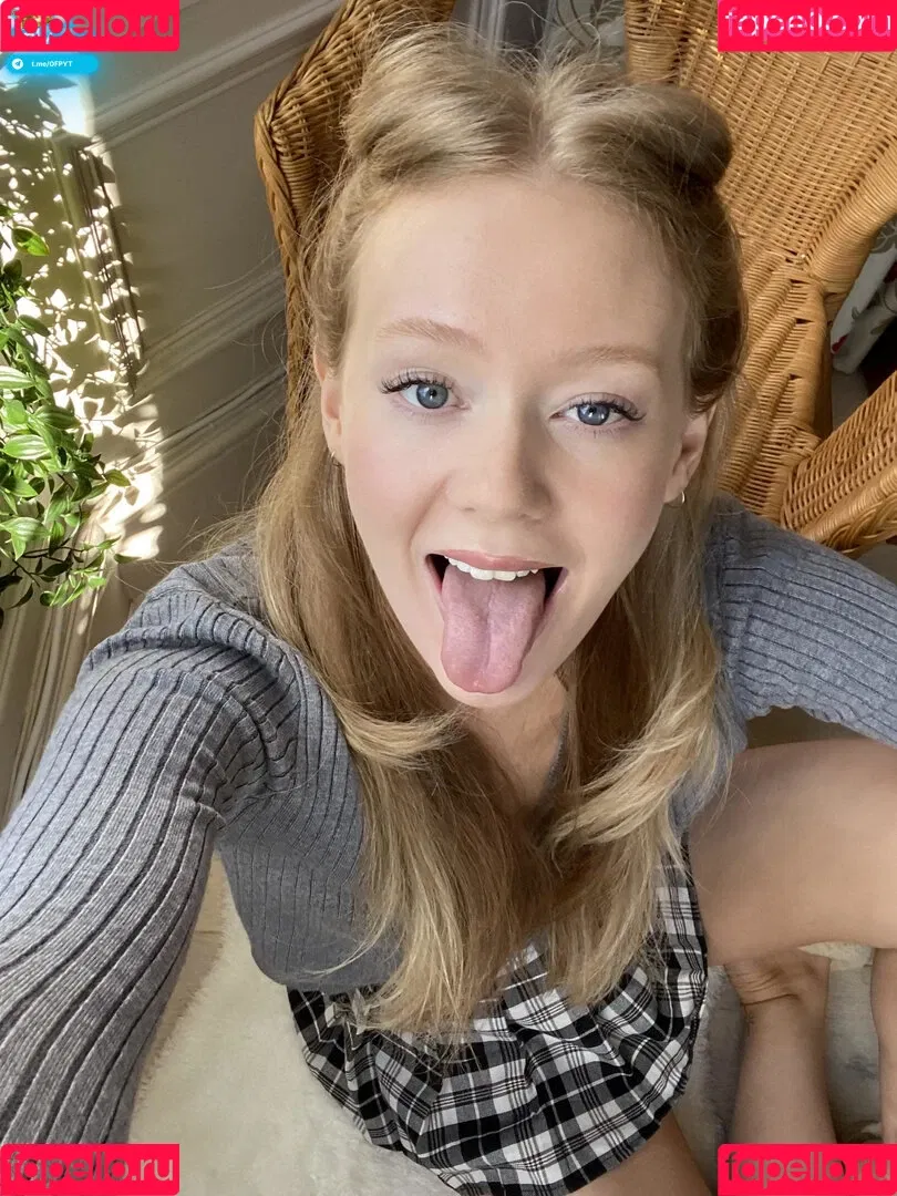 Rose Bud / https: / librarosebud Onlyfans Photo Gallery 
