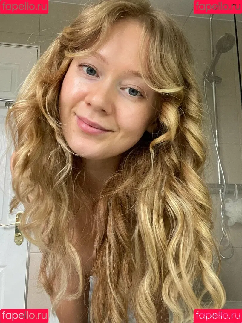 Rose Bud / https: / librarosebud Onlyfans Photo Gallery 